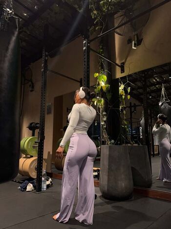 Okyyoliviaa  page leaked private photo uncensored HD quality