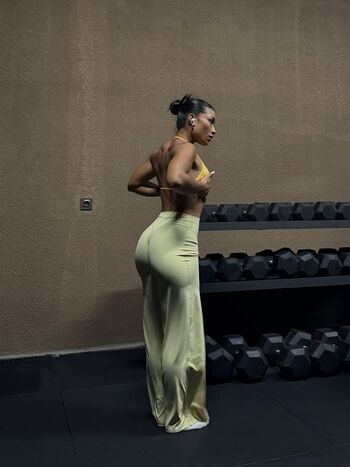 Okyyoliviaa leaked private photo uncensored HD quality