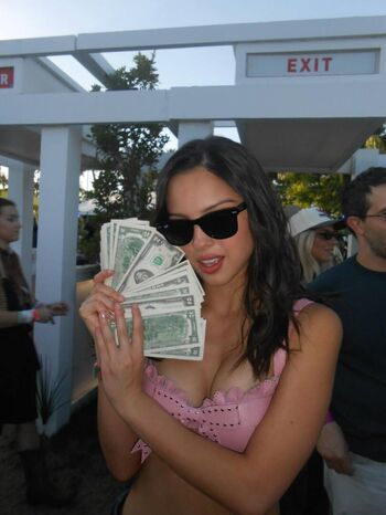 Olivia rodrigo  page leaked private photo uncensored HD quality