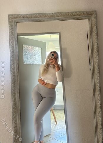 Oliviahbls page leaked private photo uncensored HD quality