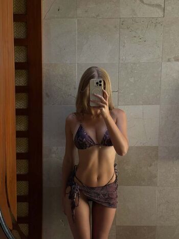 Oliwia petryna leaked private photo uncensored HD quality
