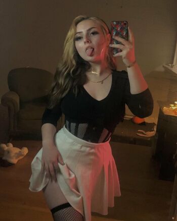Petiteandsweet leaked private photo uncensored HD quality
