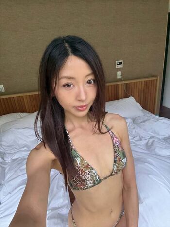 Phoeberuchen leaked private photo uncensored HD quality