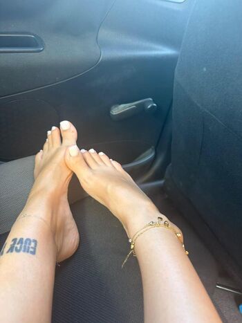 Plantes de pieds candid leaked private photo uncensored HD quality