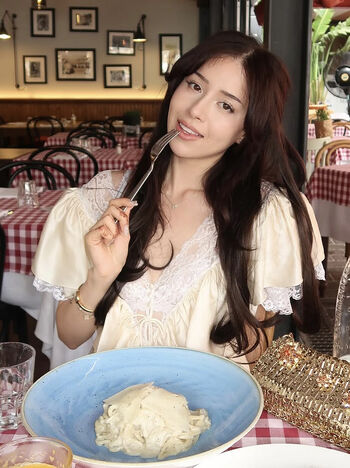 Pokimane  page leaked private photo uncensored HD quality