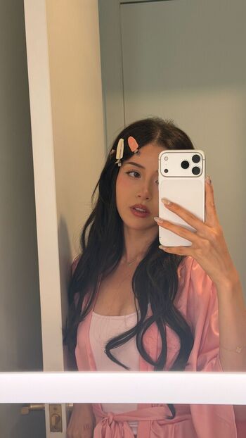 Pokimane  page leaked private photo uncensored HD quality