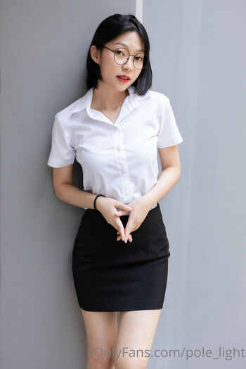 Pole light page leaked private photo uncensored HD quality