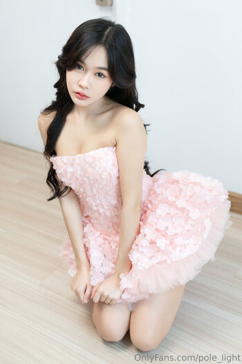 Pole light page leaked private photo uncensored HD quality