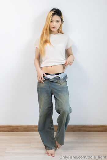 Pole light page leaked private photo uncensored HD quality