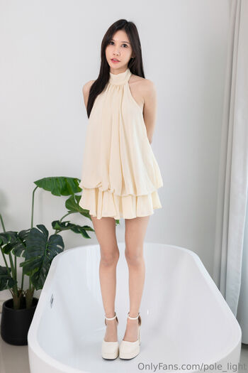 Pole light page leaked private photo uncensored HD quality