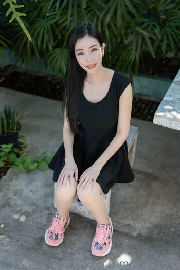 Pole light page leaked private photo uncensored HD quality
