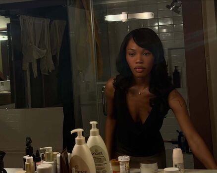 Quenlin blackwell  page leaked private photo uncensored HD quality