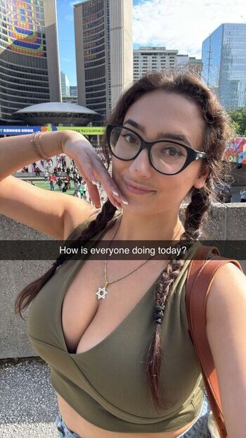 Qveenjulia leaked private photo uncensored HD quality