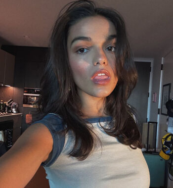 Rachel zegler page leaked private photo uncensored HD quality