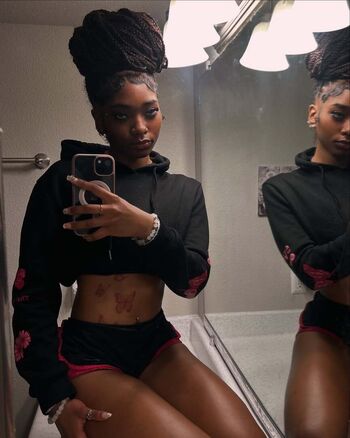 Rockoutlaay leaked private photo uncensored HD quality