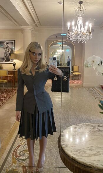 Sabrina carpenter  page leaked private photo uncensored HD quality