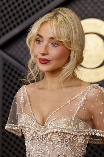 Sabrina carpenter  page leaked private photo uncensored HD quality