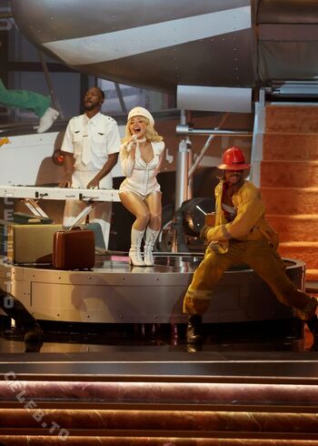 Sabrina carpenter  page leaked private photo uncensored HD quality