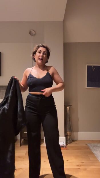 Saira khan page leaked private photo uncensored HD quality