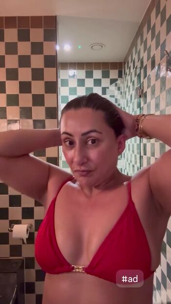 Saira khan page leaked private photo uncensored HD quality