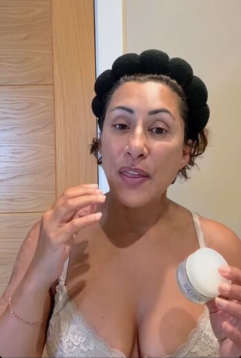 Saira khan leaked private photo uncensored HD quality