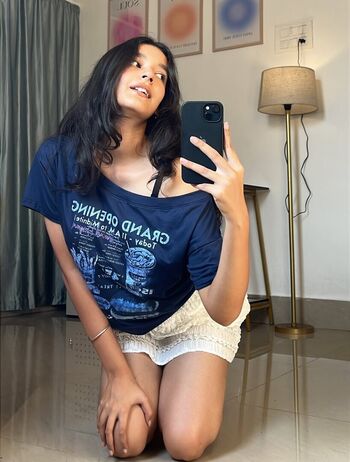 Sakshi pandey page leaked private photo uncensored HD quality