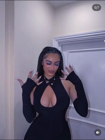 Sallyorlando leaked private photo uncensored HD quality
