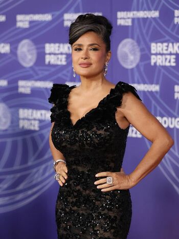 Salma hayek  page leaked private photo uncensored HD quality