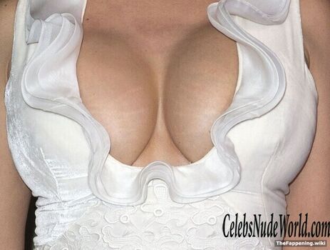 Salma hayek  page leaked private photo uncensored HD quality
