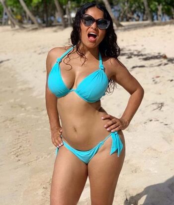 Salma hayek  page leaked private photo uncensored HD quality