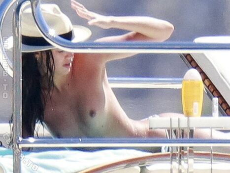 Sara sampaio page leaked private photo uncensored HD quality