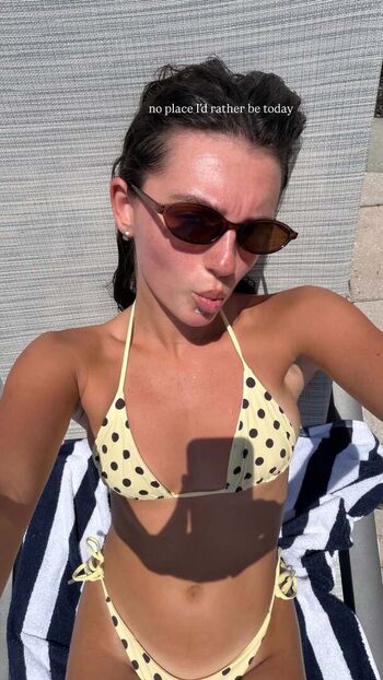 Savannah demers  page leaked private photo uncensored HD quality