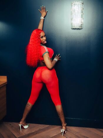 Sexxy red  page leaked private photo uncensored HD quality