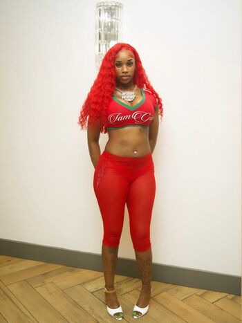 Sexxy red  page leaked private photo uncensored HD quality