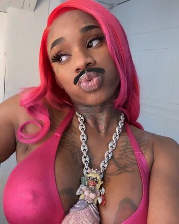 Sexxy red  page leaked private photo uncensored HD quality