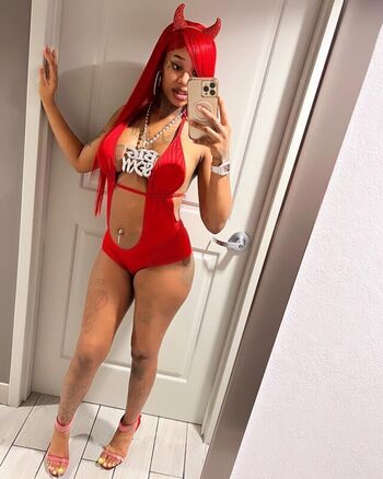 Sexxy red  page leaked private photo uncensored HD quality