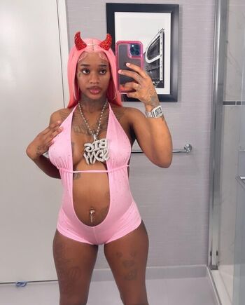 Sexxy red  page leaked private photo uncensored HD quality
