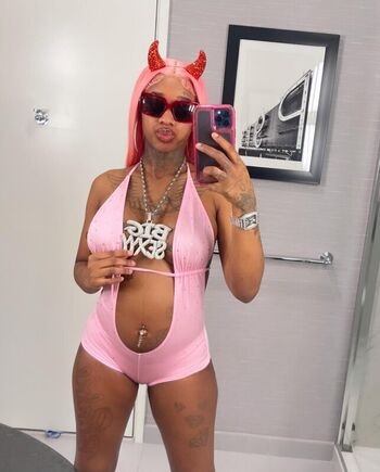 Sexxy red  page leaked private photo uncensored HD quality