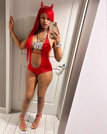 Sexxy red  page leaked private photo uncensored HD quality