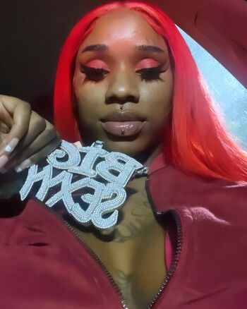 Sexxy red  page leaked private photo uncensored HD quality