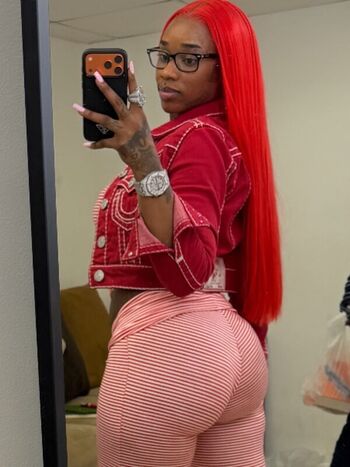 Sexxy red  page leaked private photo uncensored HD quality