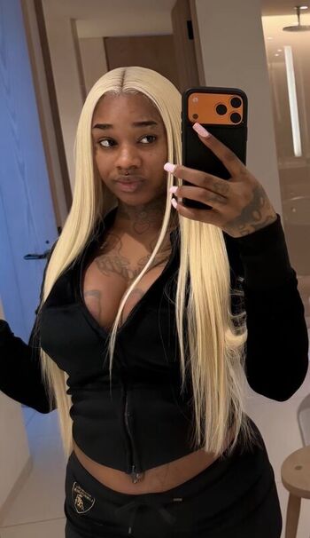 Sexxy red  page leaked private photo uncensored HD quality