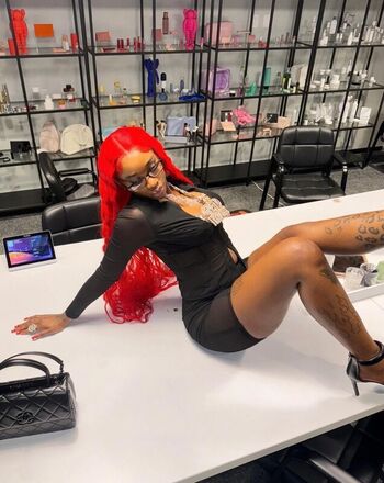 Sexxy red  page leaked private photo uncensored HD quality