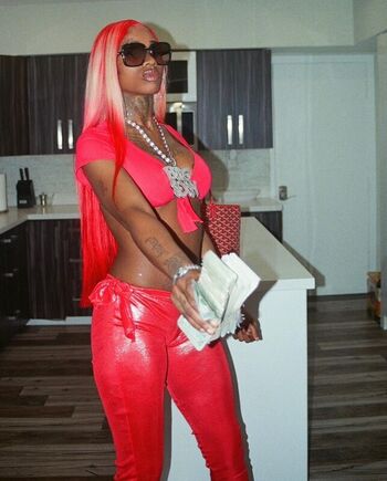 Sexxy red  page leaked private photo uncensored HD quality