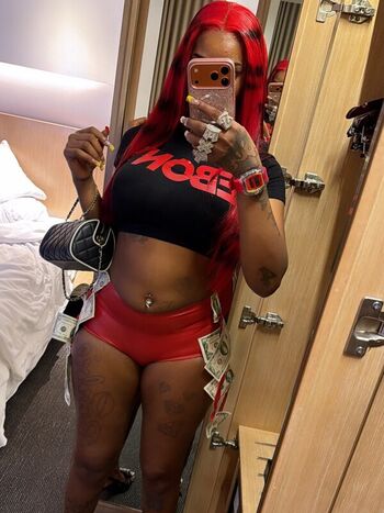 Sexxy red  page leaked private photo uncensored HD quality