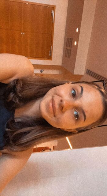 Show your girlfriend page leaked private photo uncensored HD quality