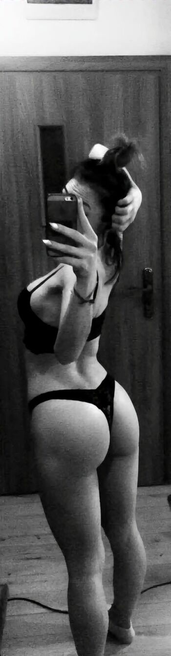 Show your girlfriend page leaked private photo uncensored HD quality