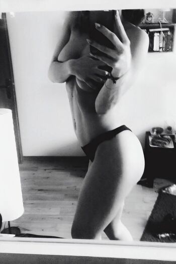 Show your girlfriend page leaked private photo uncensored HD quality