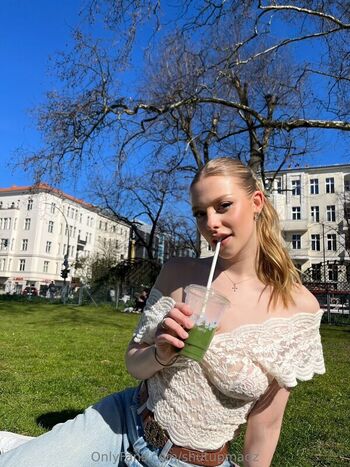 Shutupmelissa  page leaked private photo uncensored HD quality