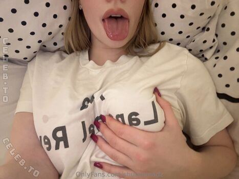 Shutupmelissa  page leaked private photo uncensored HD quality
